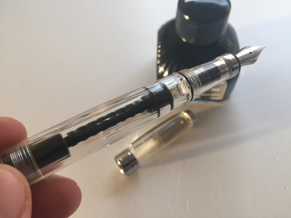 TWSBI Diamond 580 clear (Piston Filling Fountain Pen)