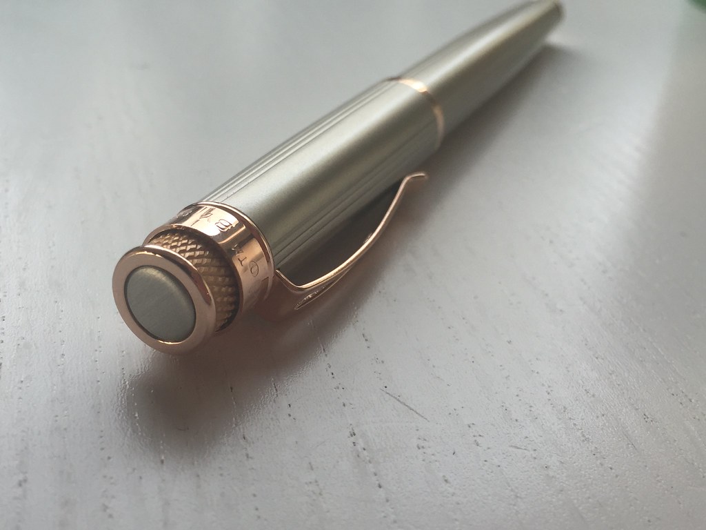 Retro 1951 Tornado White Nickel EXT fountain pen