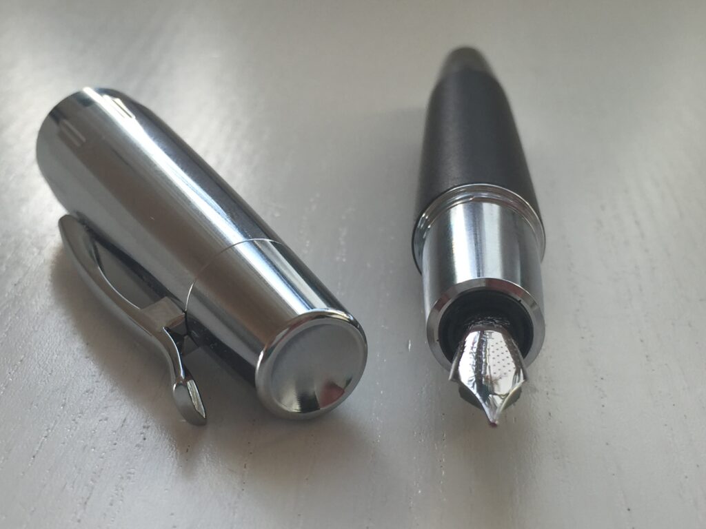 Faber-Castell "e-motion" (pear-wood, black)