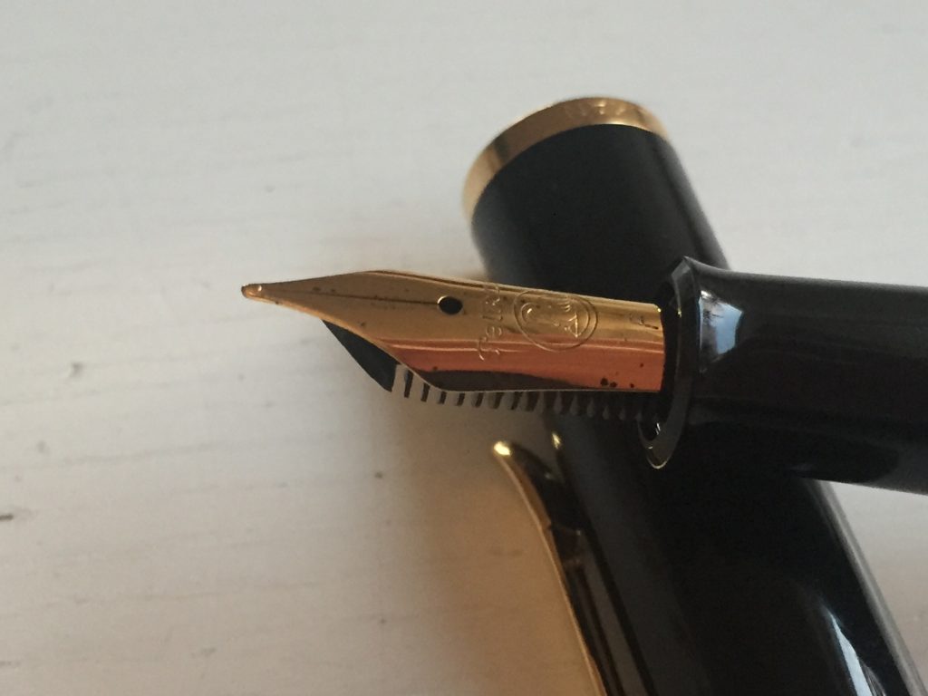 Pelikan M 200 "Classic Black"