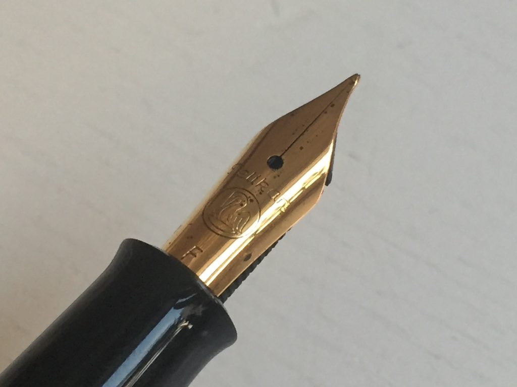 Pelikan M 200 "Classic Black"