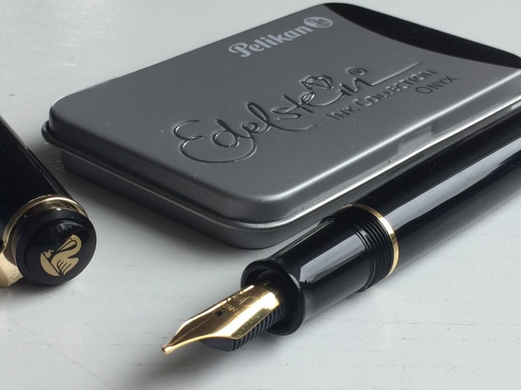 Pelikan P200 "Classic Black"