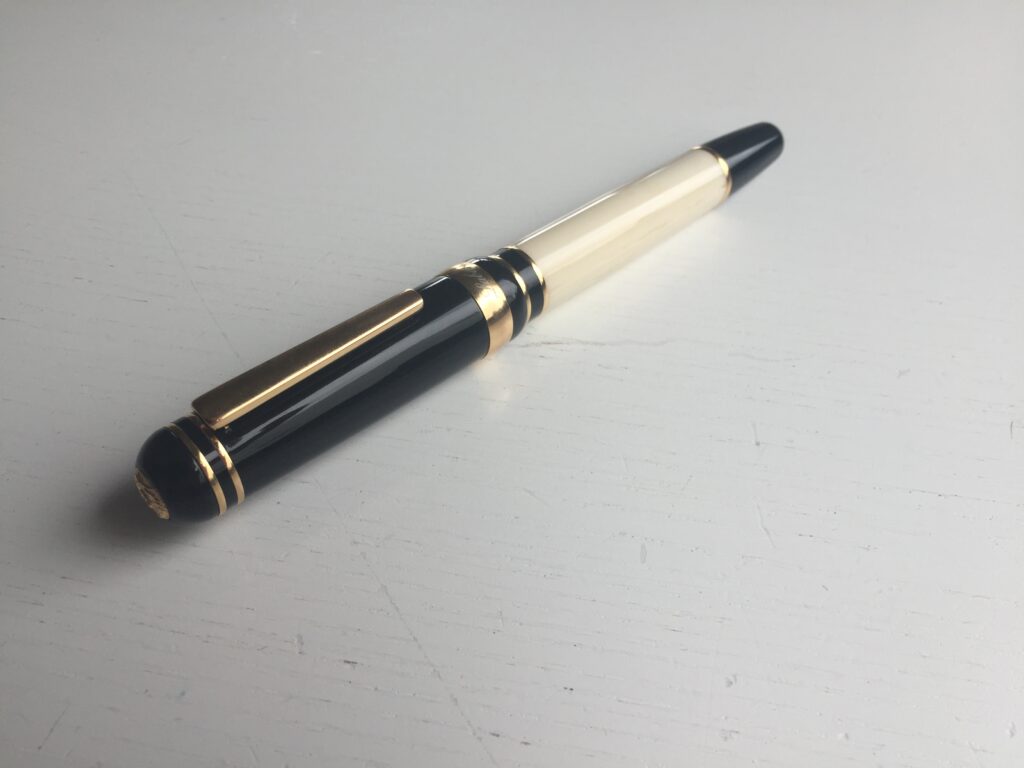 Laban T-325